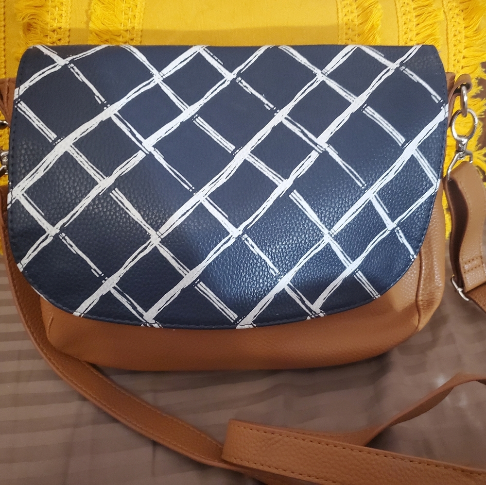 Studio Thirty-one Purse with Crossbody Strap